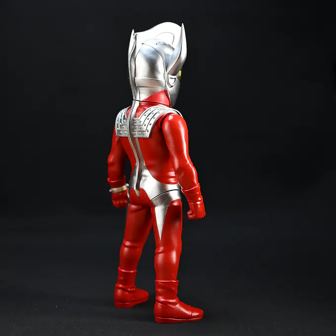Ultraman Taro Debut Colorway Sofubi Figure | Planet-X photo 4