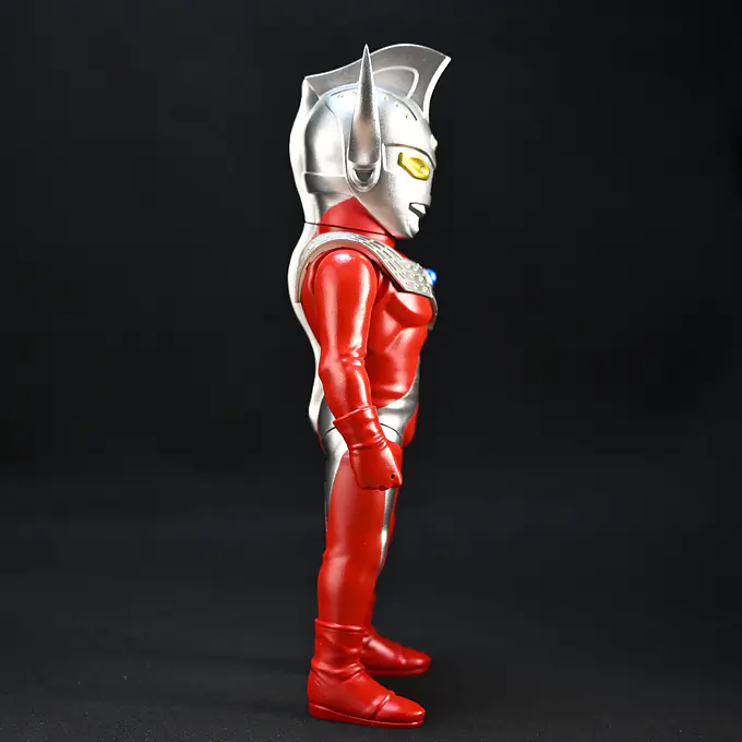 Ultraman Taro Debut Colorway Sofubi Figure | Planet-X photo 3