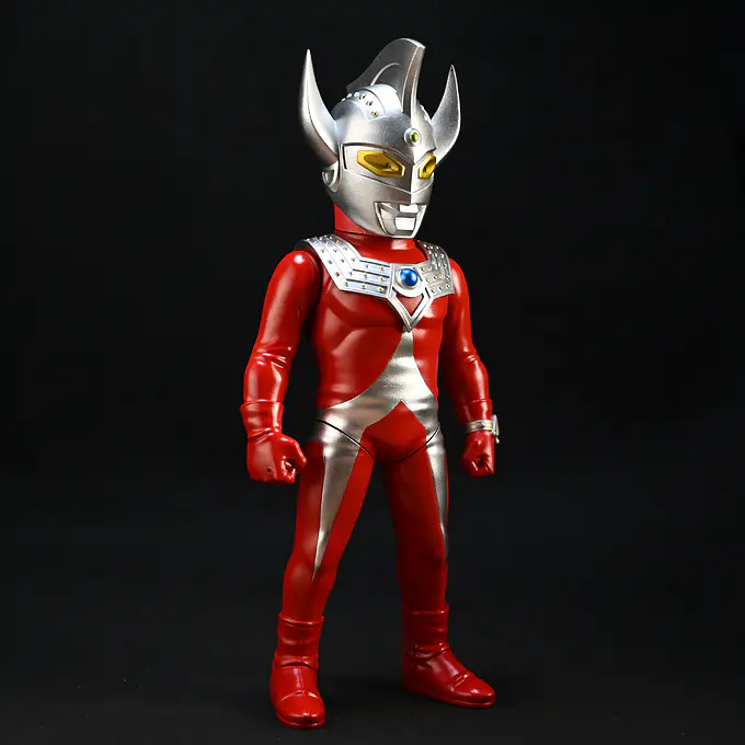 Ultraman Taro Debut Colorway Sofubi Figure | Planet-X photo 2