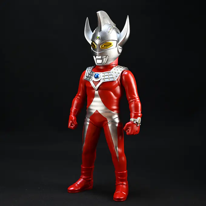 Ultraman Taro Debut Colorway Sofubi Figure | Planet-X photo 8